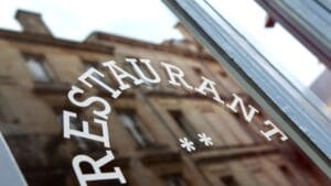 Read more about the article Miért nem jönnek be a vendégek? – A Google értékelések rejtett hatása az éttermek forgalmára